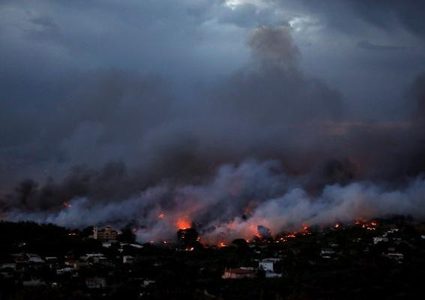 مقتل أكثر من 20 شخصا حرقاً في اليونان