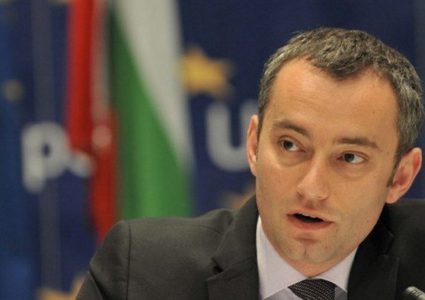 ملادينوف يحذر من خطورة الأوضاع الإنسانية في غزة