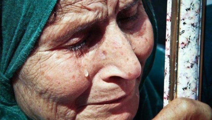 بسبب الاحتلال.. مسنة تشرع بإضراب مفتوح عن الطعام