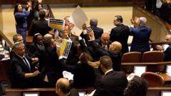 مظاهرة قطرية ومؤتمر إنقاذ وطني