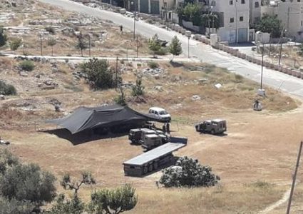 الخليل: الاحتلال ينصب خيمة في واد الحصين