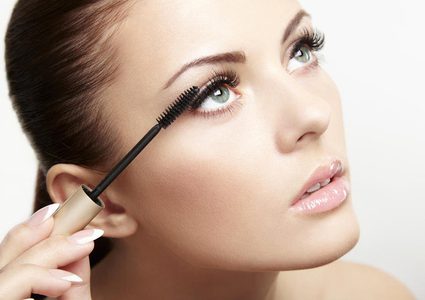 ماسكرا لـ تطويل الرموش... حضّريها بنفسك