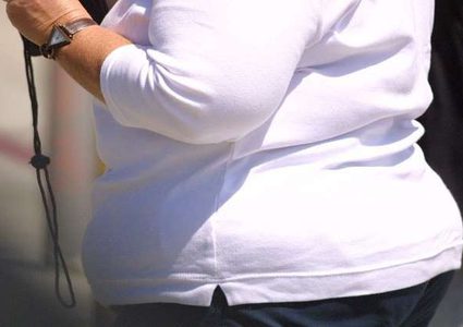 تضاعف وزنها بسبب أقراص تناولتها لتخفيضه!