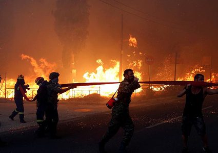 أحوال جوية غريبة تجتاح العالم (صور)