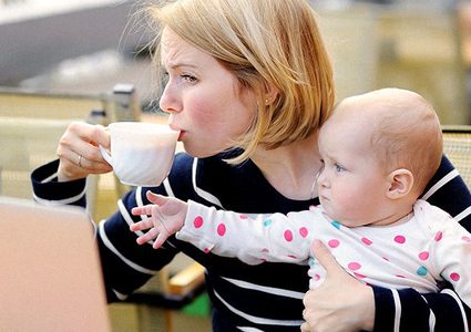 الأمومة تجعل خلايا المرأة أكبر ب11 سنة