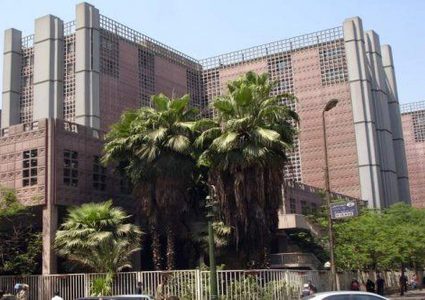 وفاة طفلة فلسطينية إثر تعرضها وعائلتها للتسمم