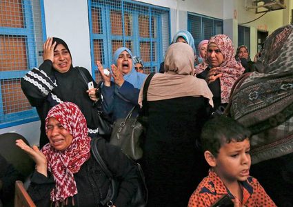 فصل موظفين الأونروا تصفية لقضية اللاجئين