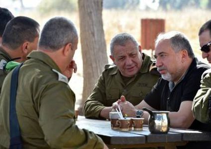 ليبرمان: نواجه تحديات جسام على جبهات مختلفة