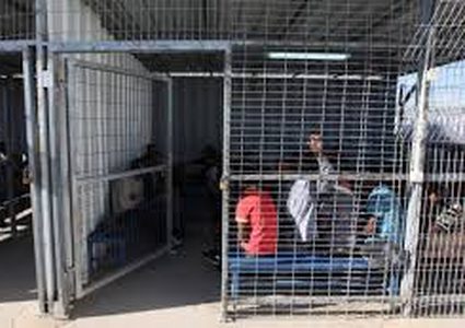 3 أسرى يدخلون أعواما جديدة في سجون الاحتلال