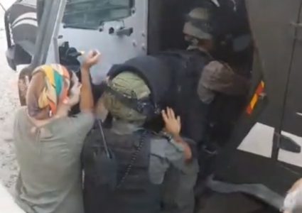 الاحتلال يعتقل رسامين ايطاليين شمال بيت لحم