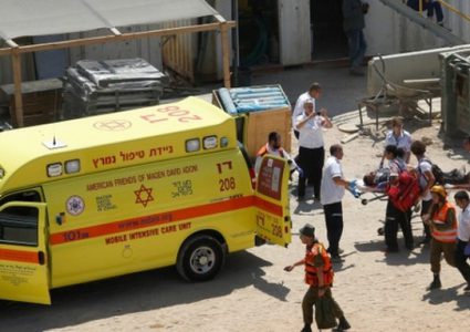 إصابة عامل  إثر سقوطه عن علو داخل أراضي الــ48