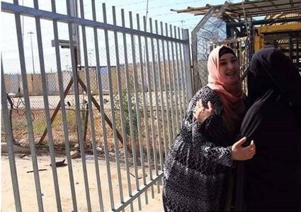 الاسيرة ابو سرور تعانق الحرية
