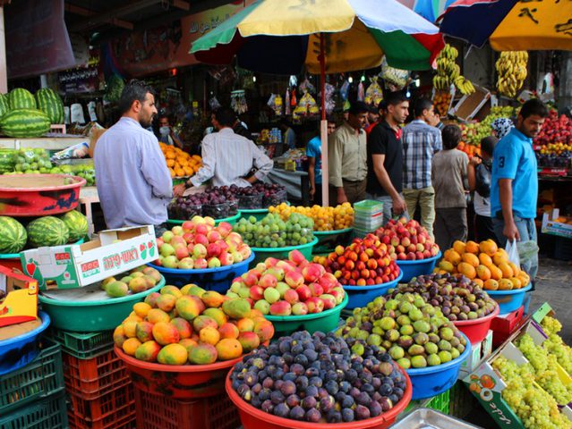 وزارة الاقتصاد تطالب التجار بالالتزام بإشهار أسعار