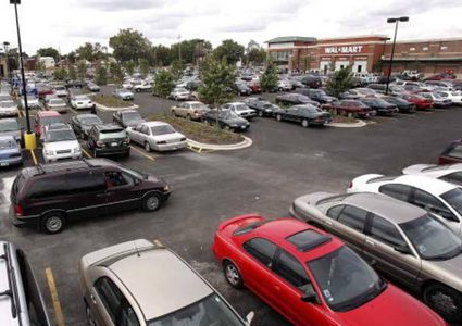 ركن السيارة الأمامي أم الخلفي خبراء يحددون "الأفضل