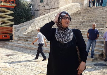 الاحتلال يبعد سيدتين مقدسيتين عن "المسجد الأقصى"