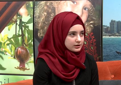 فلسطينية تتأهل لمسابقة الطالب المبرمج في اليابان