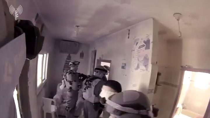 (فيديو) الاحتلال يعلن اعتقال خلية مسلحة