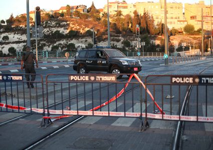 الاحتلال يغلق شوارع في القدس