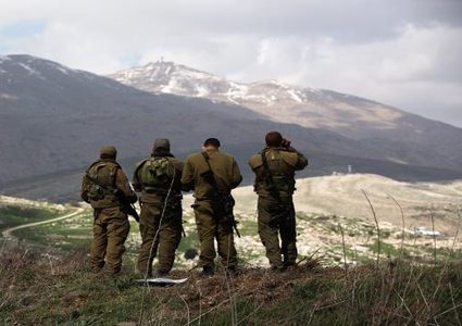 الاحتلال يقتل مسلحين بالجولان ونتنياهو يقطع زيارته