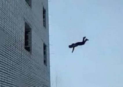 غزة: الكشف عن الهوية الحقيقية لشاب سقط من علو