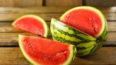 علامات انتبه لها لاختيار البطيخ الأحمر