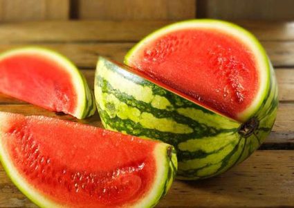 علامات انتبه لها لاختيار البطيخ الأحمر