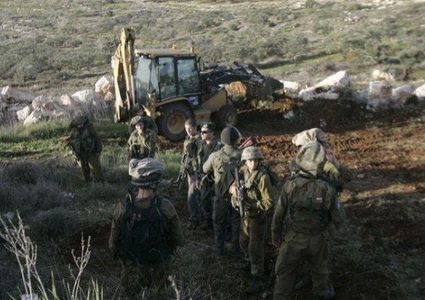 الاحتلال يشرع بتجريف أراض جنوب بيت لحم