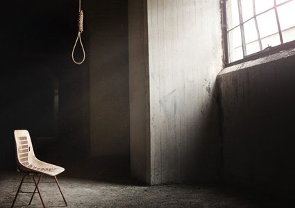 مساوئ نشر تفاصيل الانتحار بالإعلام!