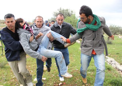 إصابة 3 مواطنين برصاص الاحتلال شرق البريج