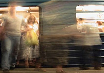 وباء خطر يبدأ من مترو الأنفاق