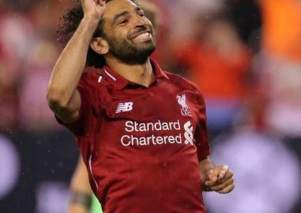 صلاح يخطف الأضواء من جديد بهدف "عالمي"