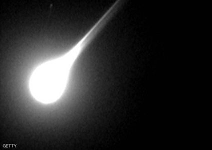 نيزك يضرب قرب قاعدة أميركية والجيش لا يعلق