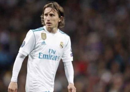 مودريتش ينوي الرحيل عن ريال مدريد