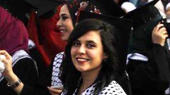 طالبة في النجاح تنشر بحثاً علمياً في مجلة عالمية