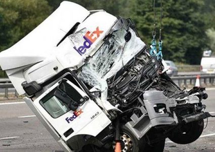 إيطاليا: مصرع 12 عاملا من شمال إفريقيا بحادث سير