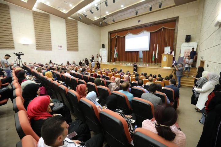 توصية بمعالجة العزوف عن دراسة الرياضيات والفيزياء