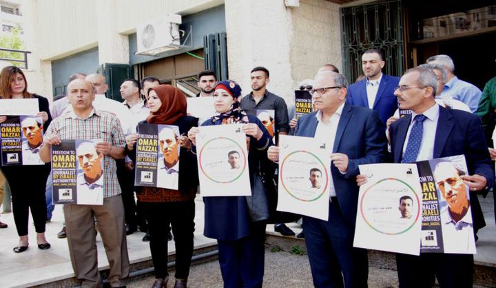 وقفة تضامنية مع الأسرى الصحفيين في نابلس