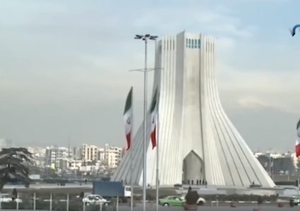 الولايات المتحدة تعيد فرض عقوبات على طهران