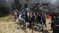 قناصة الاحتلال تتربص للكل الفلسطيني على حدود غزة