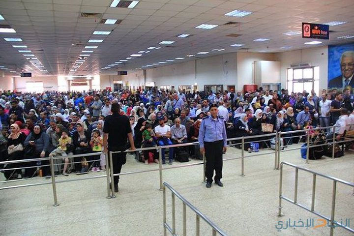 71 ألف مسافر تنقلوا عبر معبر الكرامة