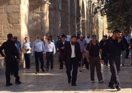 مستوطنون يستأنفون اقتحاماتهم للمسجد الأقصى