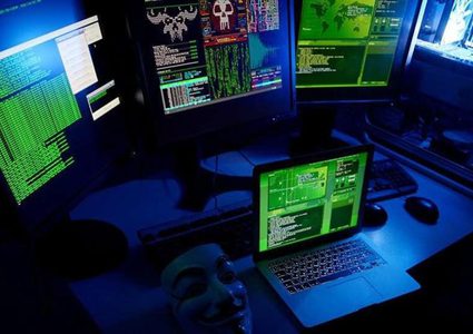 تحذيرات من  خطورة اختراق الأقمار الصناعية