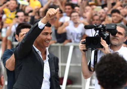 بلدة بأكملها تحضر أول مباراة لرونالدو مع يوفنتوس