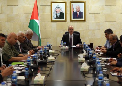 الحمد الله يترأس اجتماعا لقادة المؤسسة الأمنية