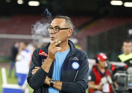 حل مبتكر لمدرب تشلسي بعد منعه من التدخين