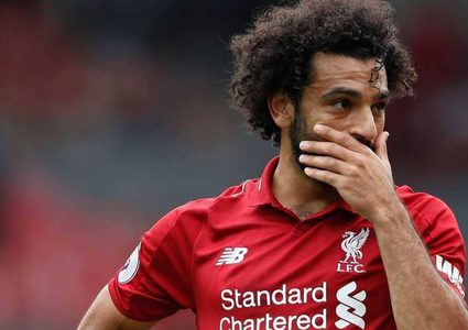 هاتف صلاح يثير الجدل!