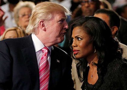 ترامب يصف مستشارة في البيت الابيض بأنها "كلبة"