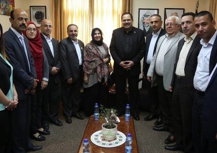 "التربية": وفد الكويت وصل غزة