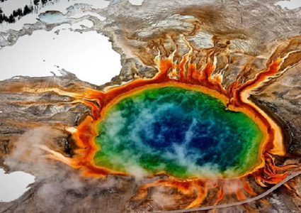 153 زلزالا في محيط أخطر البراكين في العالم