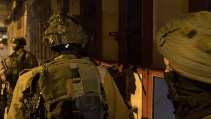 الاحتلال يعتقل 3 شبان شرق نابلس